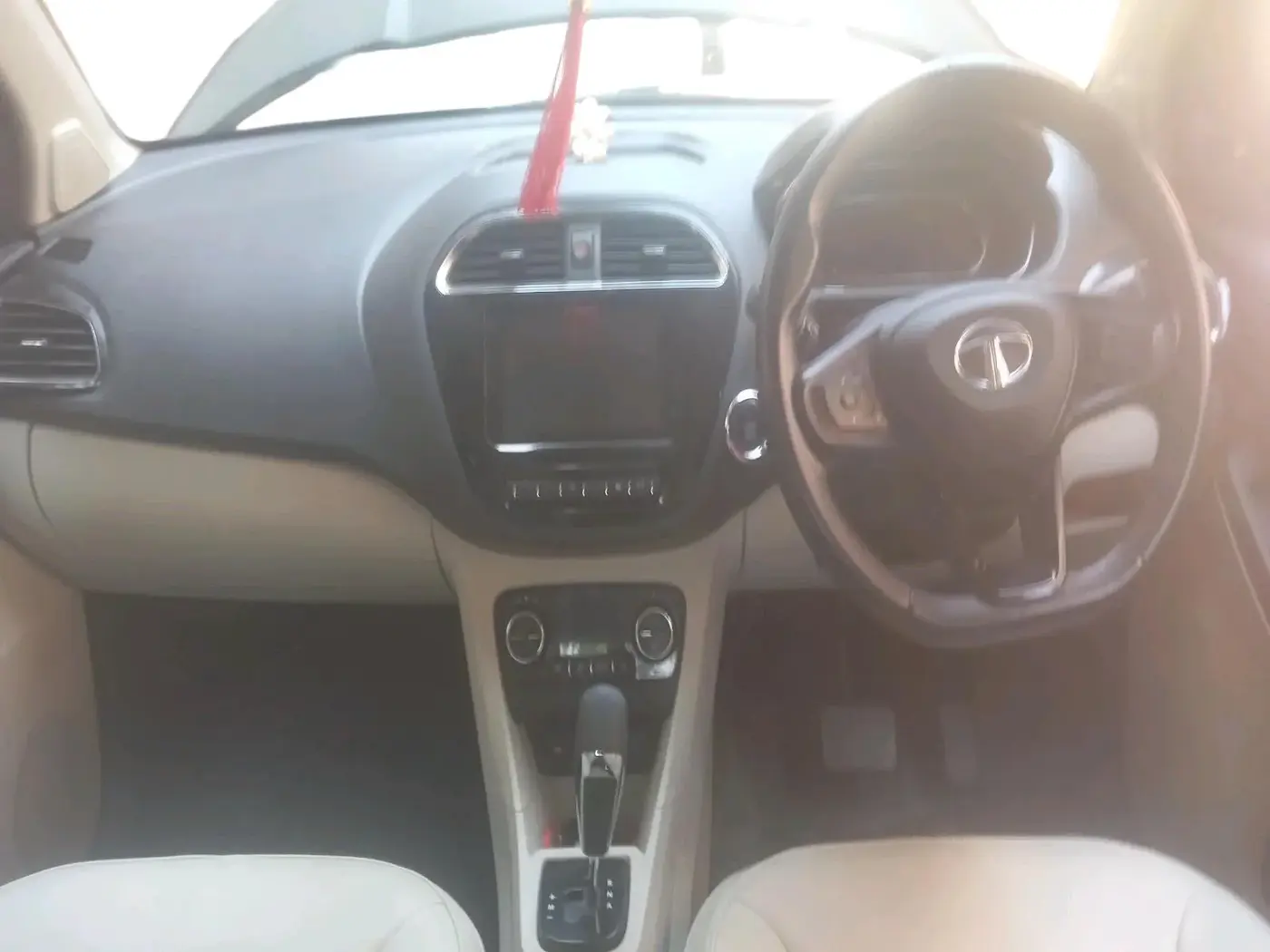2023 Tata TIGOR XZA PLUS LEATHERETTE, Petrol, Automatic, 47,069 km, interior