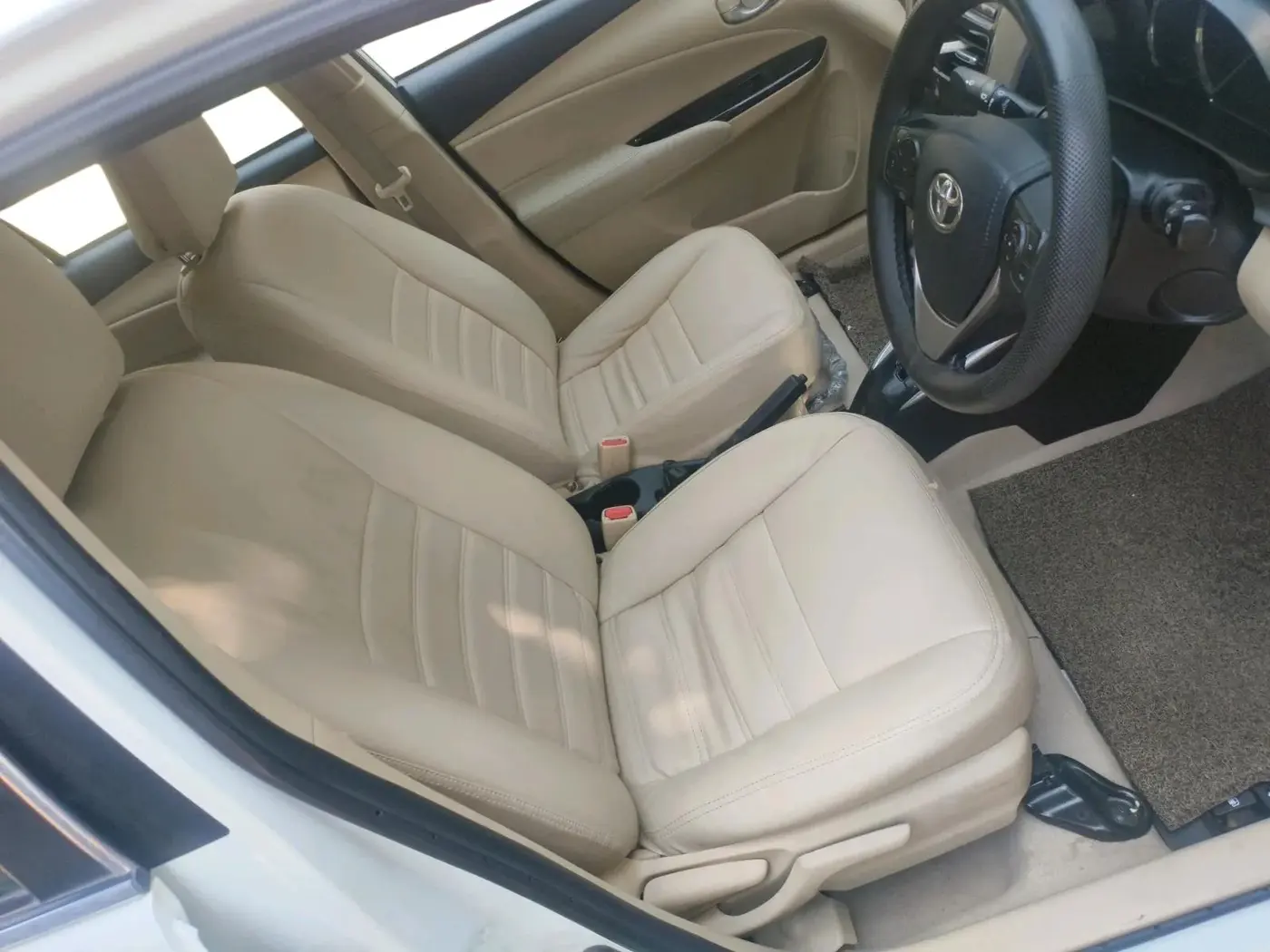 2020 Toyota YARIS G CVT, Petrol, Automatic, 49,303 km, interior