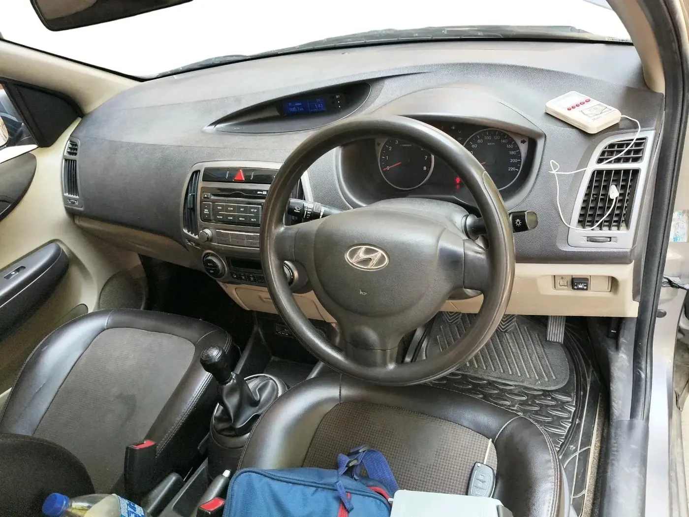 2013 Hyundai i20 MAGNA 1.2, CNG, Manual, 1,39,247 km, interior
