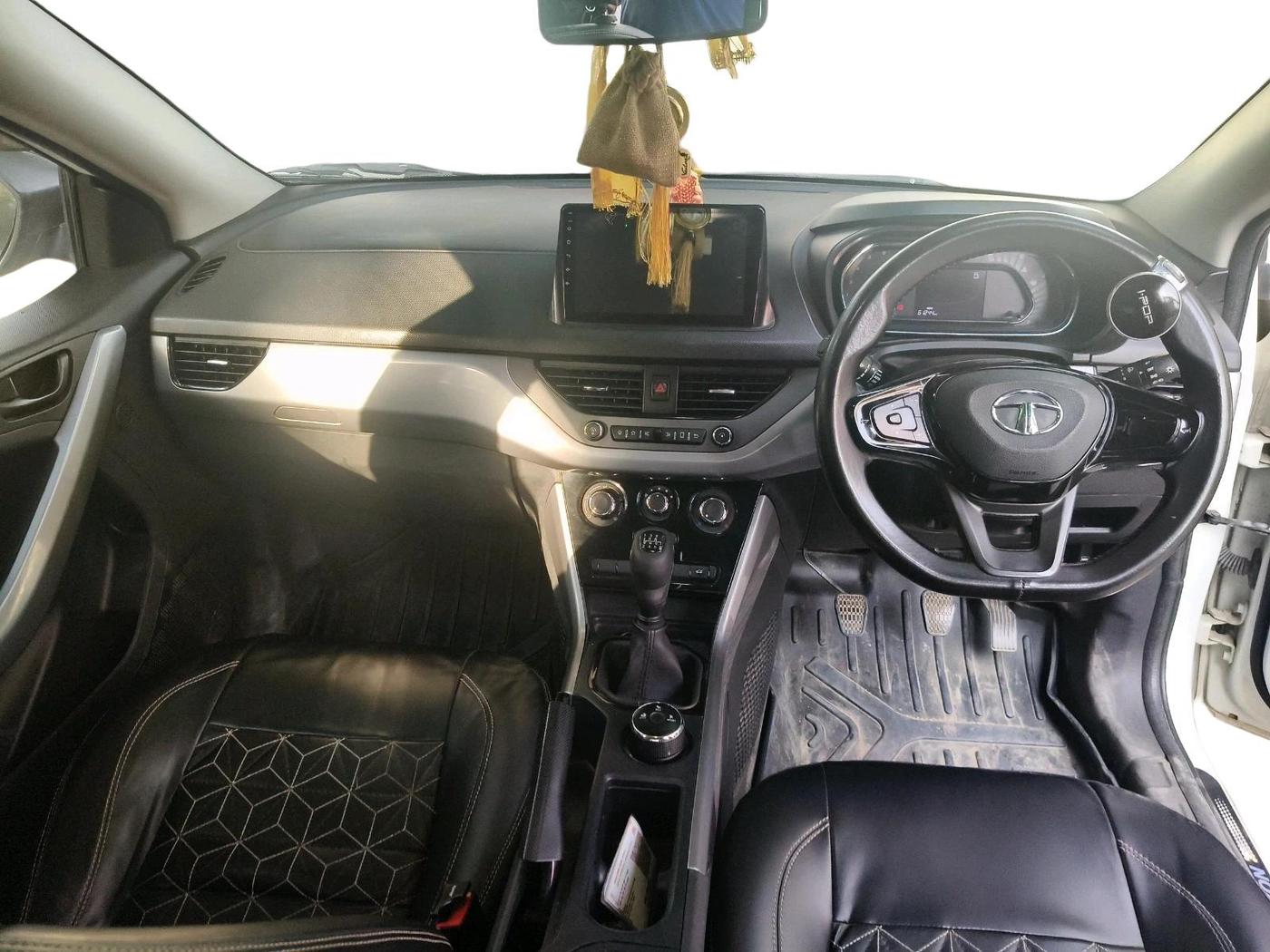 2023 Tata NEXON XM SUNROOF PETROL, Petrol, Manual, 61,244 km, interior