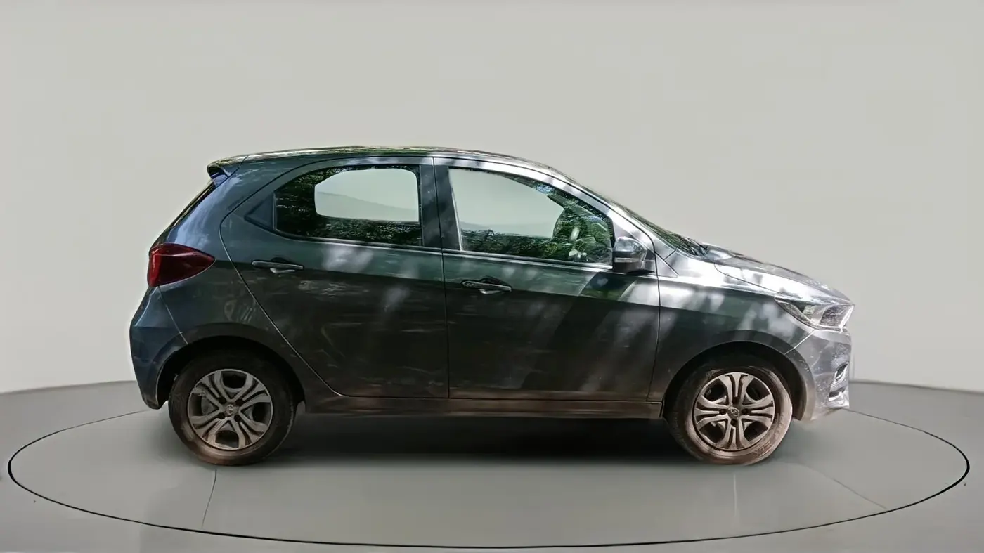 2020 Tata Tiago XZ PETROL, Petrol, Manual, 84,026 km, exterior