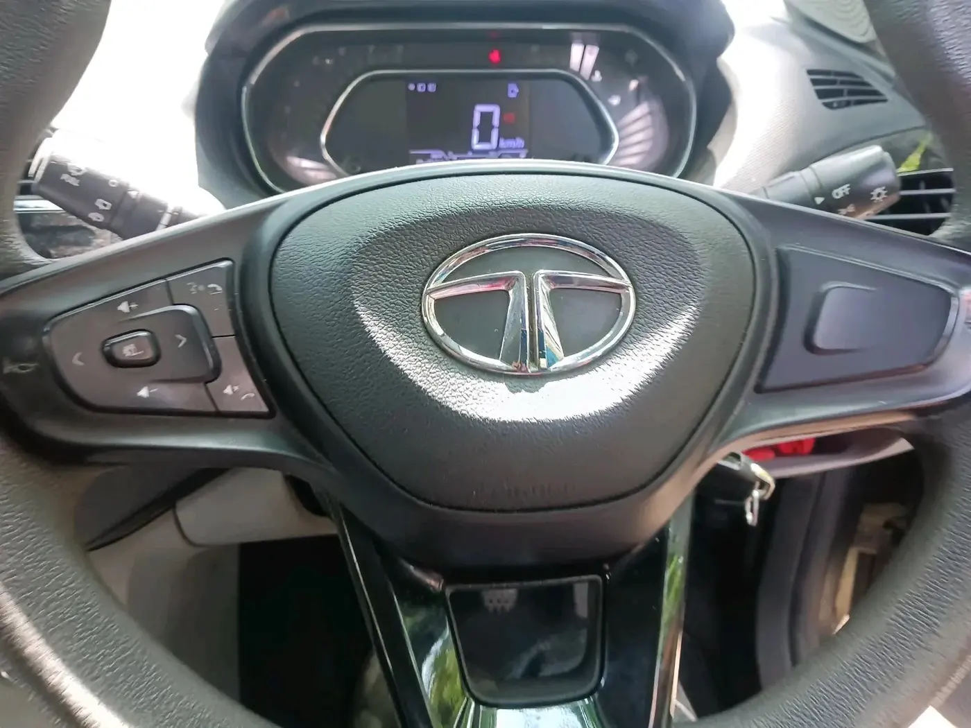 2020 Tata Tiago XZ PETROL, Petrol, Manual, 84,026 km, interior