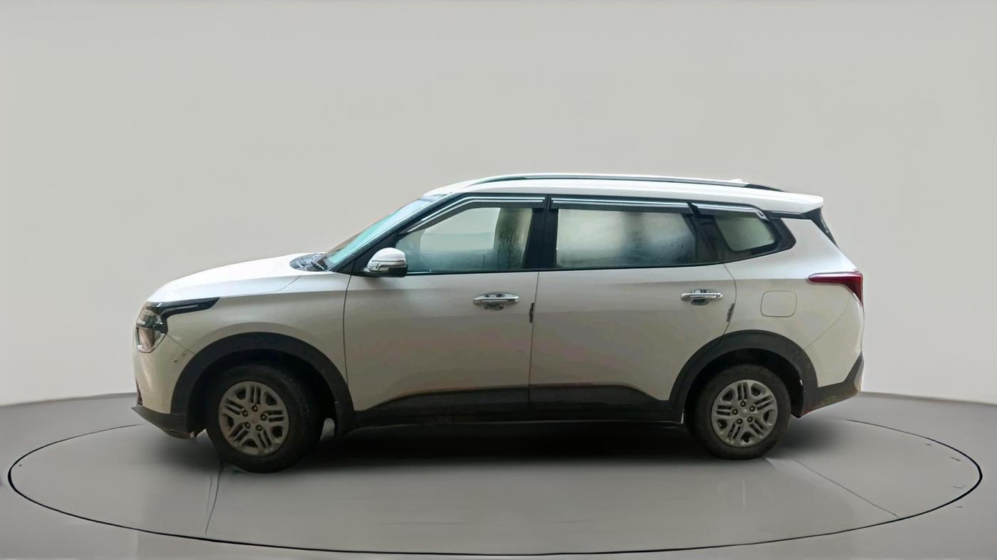 2023 KIA CARENS PRESTIGE 1.5 PETROL 7 STR, Petrol, Manual, 28,643 km, exterior