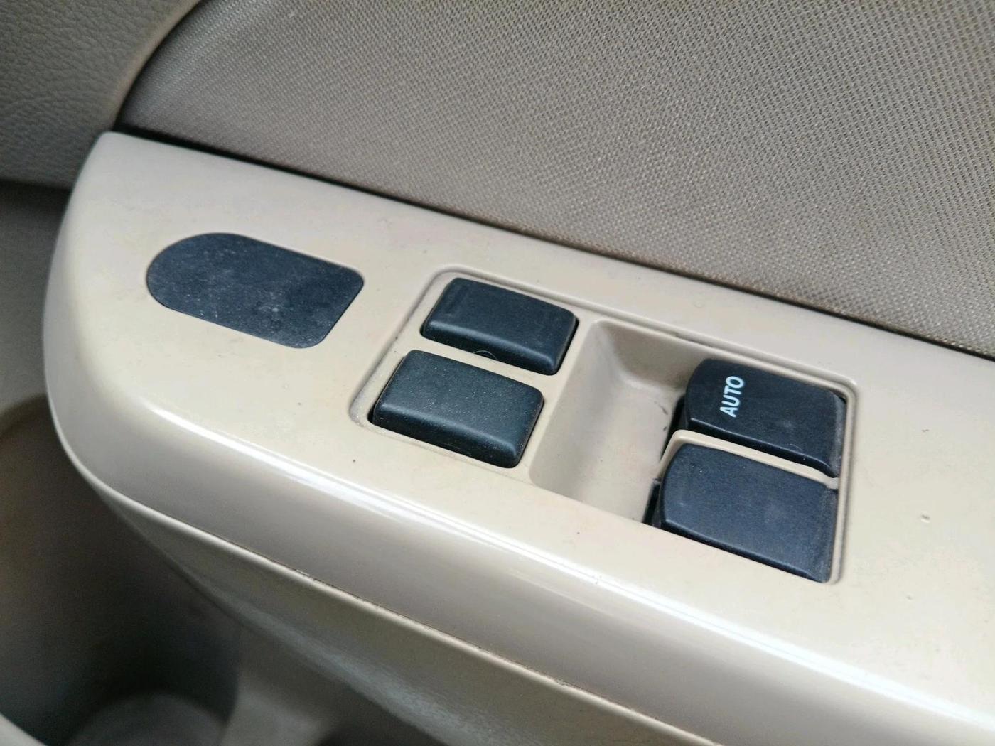 2016 Maruti Swift Dzire LXI, CNG, Manual, 1,45,371 km, interior