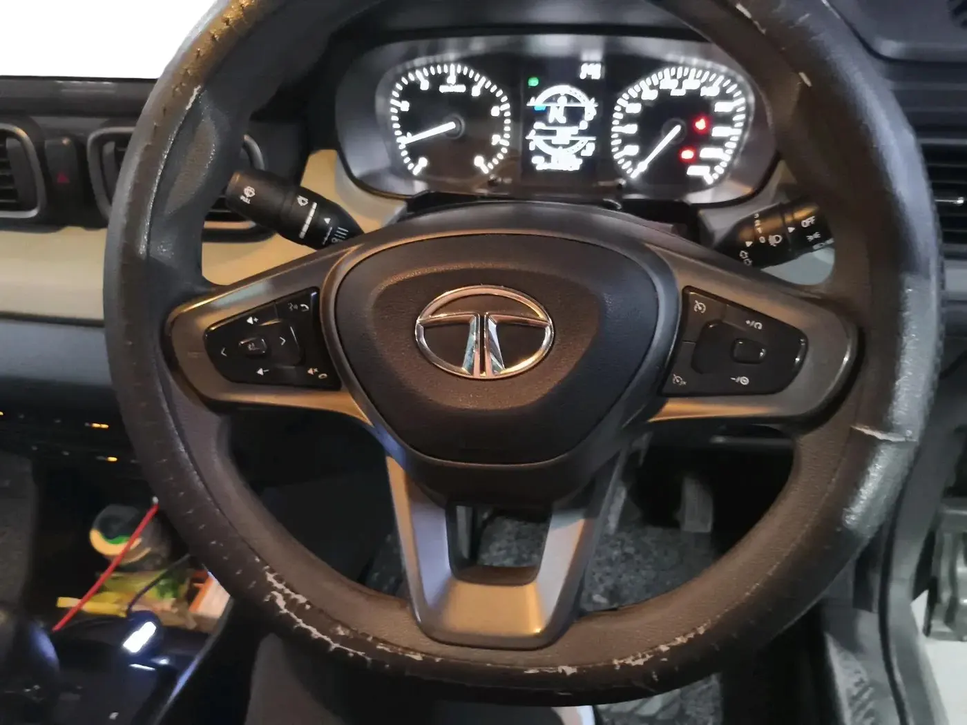 2022 Tata PUNCH  ACCOMPLISHED AMT CAMO EDITION, Petrol, Automatic, 81,829 km, interior