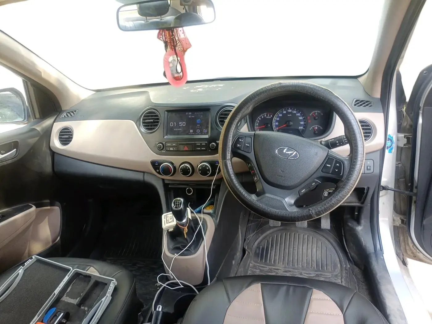 2017 Hyundai Xcent SX 1.2, Petrol, Manual, 89,152 km, interior