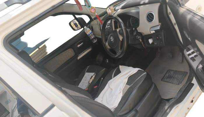 2015 Maruti Wagon R 1.0 VXI, CNG, Manual, 1,29,695 km, interior