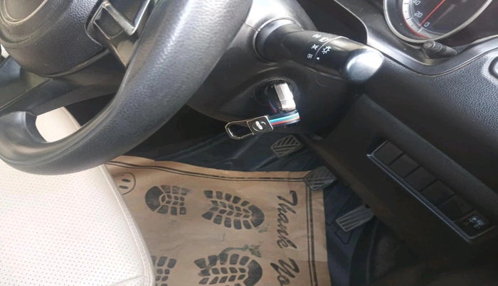 2020 Maruti Swift VXI, Petrol, Manual, 30,293 km, interior