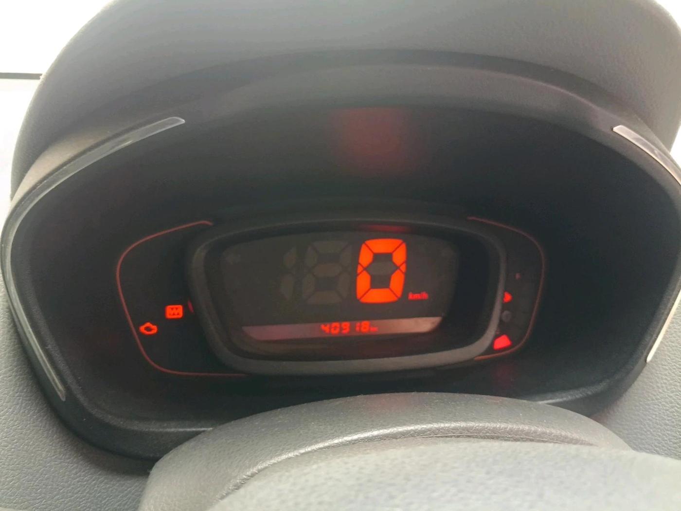 2016 Renault Kwid RXT 0.8, Petrol, Manual, 40,918 km, interior