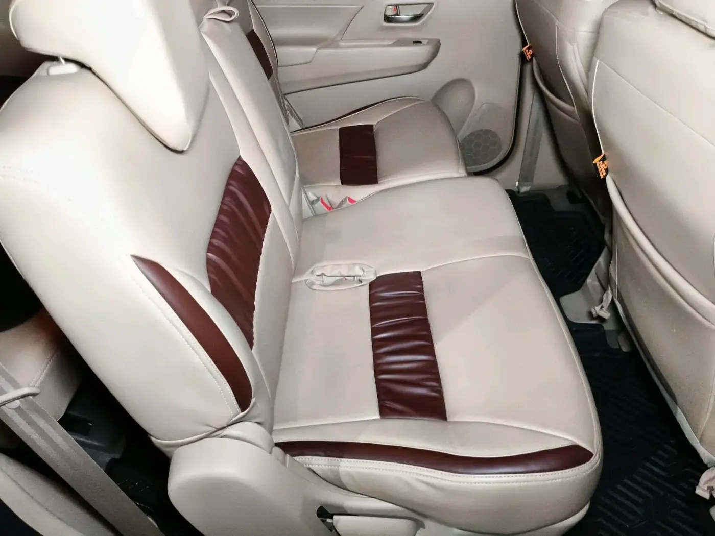 2022 Maruti Ertiga ZXI (O) CNG, CNG, Manual, 76,584 km, interior