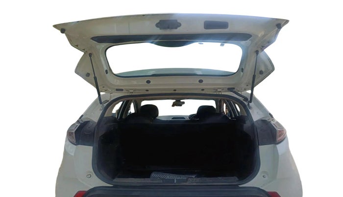 2018 Tata NEXON XM PETROL, Petrol, Manual, 1,01,736 km, exterior