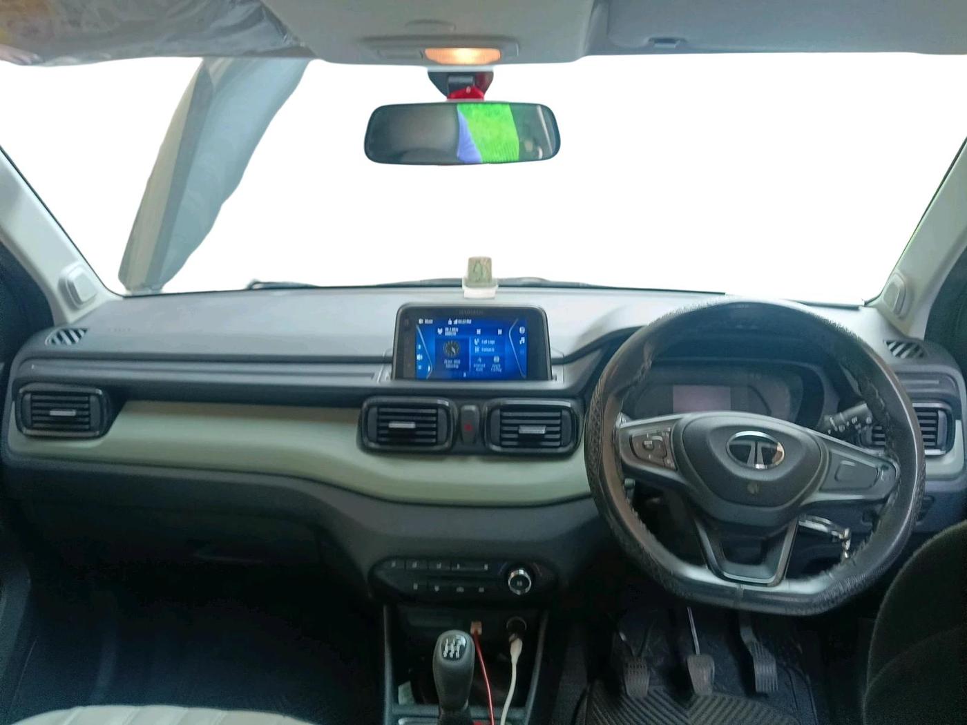 2024 Tata PUNCH ADVENTURE MT CNG , CNG, Manual, 38,282 km, interior