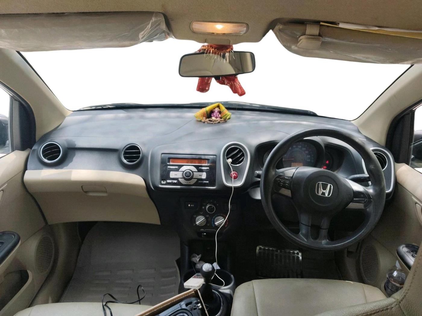 2015 Honda Mobilio 1.5L I-VTEC S, Petrol, Manual, 1,03,185 km, interior
