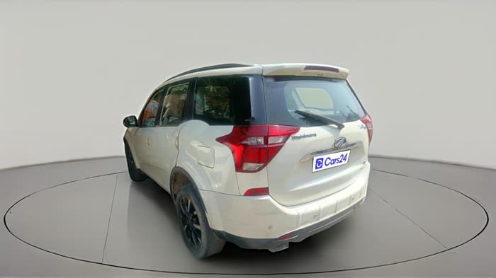 2018 Mahindra XUV500 W11 AT, Diesel, Automatic, 1,31,942 km, exterior