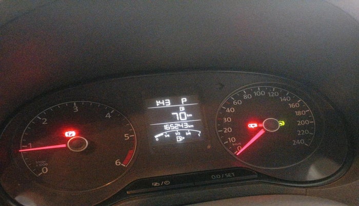 2016 Volkswagen Vento HIGHLINE 1.5 AT, Diesel, Automatic, 1,65,243 km, interior