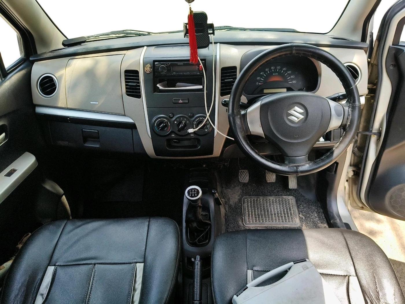 2015 Maruti Wagon R 1.0 LXI, Petrol, Manual, 1,01,857 km, interior