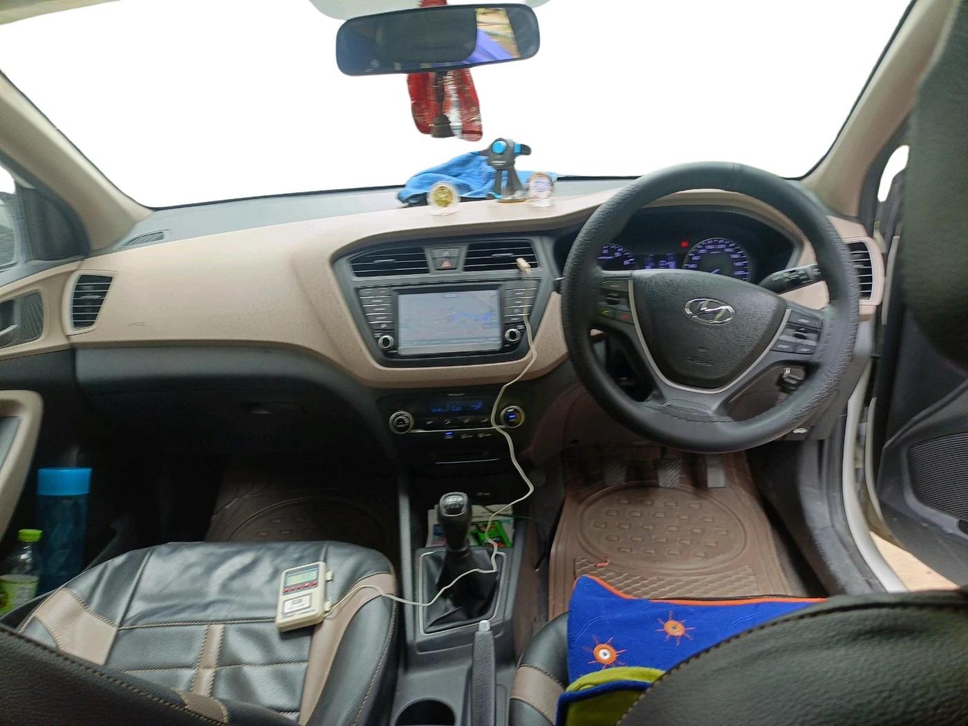 2017 Hyundai Elite i20 ASTA 1.2, Petrol, Manual, 29,980 km, interior