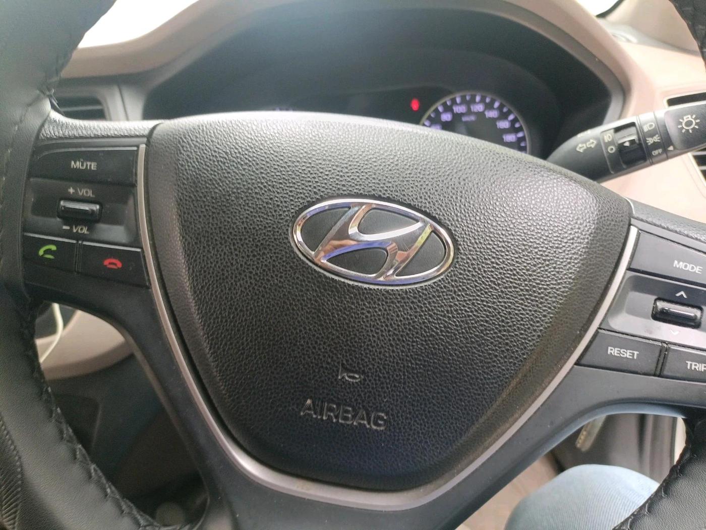 2017 Hyundai Elite i20 ASTA 1.2, Petrol, Manual, 29,980 km, interior