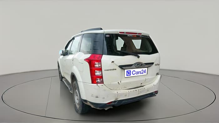 2018 Mahindra XUV500 W10 AT 1.99, Diesel, Automatic, 2,51,474 km, exterior