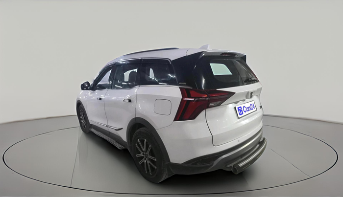 2022 Mahindra XUV700 AX 7 LUXURY D AWD AT 7 STR, Diesel, Automatic, 1,07,823 km, exterior