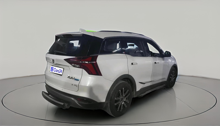 2022 Mahindra XUV700 AX 7 LUXURY D AWD AT 7 STR, Diesel, Automatic, 1,07,823 km, exterior
