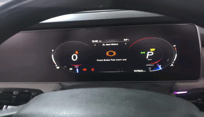 2022 Mahindra XUV700 AX 7 LUXURY D AWD AT 7 STR, Diesel, Automatic, 1,07,823 km, interior