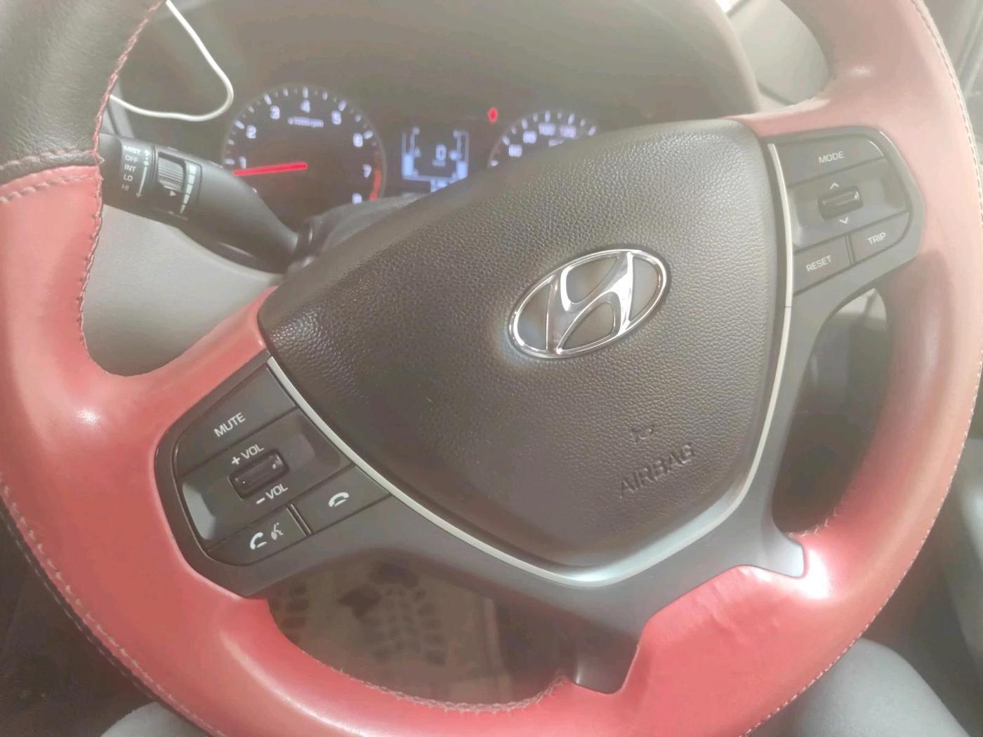 2019 Hyundai Elite i20 SPORTZ PLUS 1.2, Petrol, Manual, 54,979 km, interior