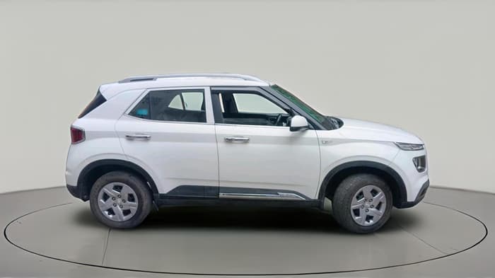 2022 Hyundai VENUE S 1.2, Petrol, Manual, 42,536 km, exterior