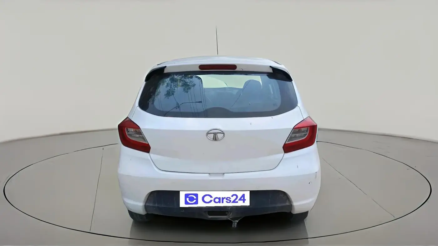 2018 Tata Tiago XE DIESEL, Diesel, Manual, 1,24,336 km, exterior