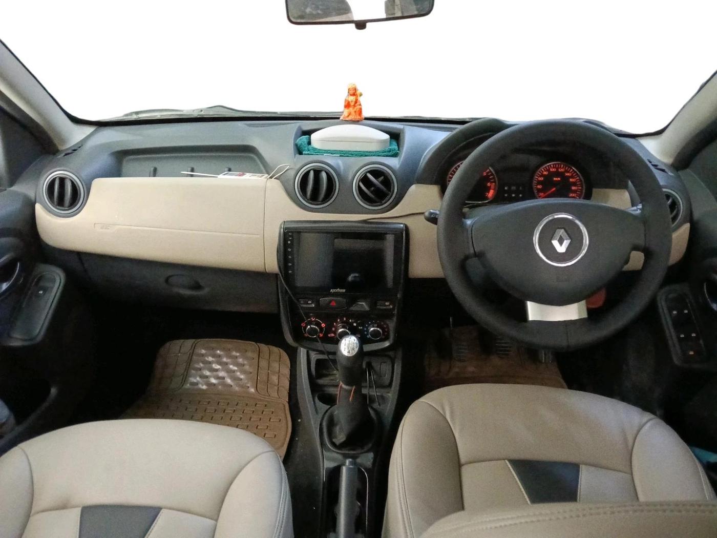 2014 Renault Duster RXL PETROL, Petrol, Manual, 88,030 km, interior