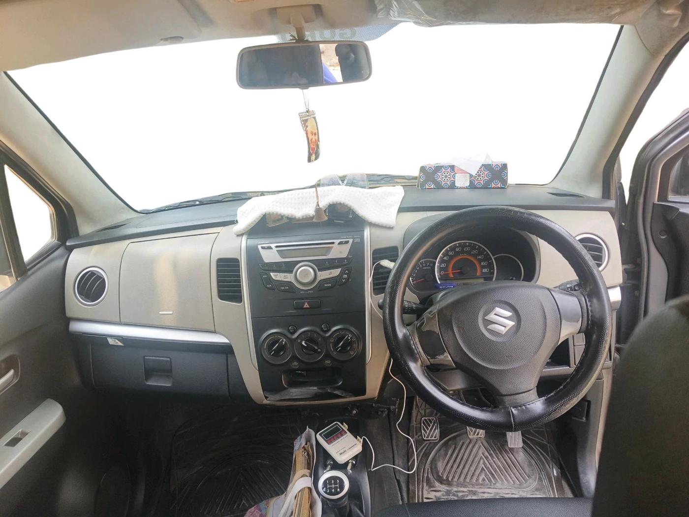 2014 Maruti Wagon R 1.0 VXI, Petrol, Manual, 72,670 km, interior