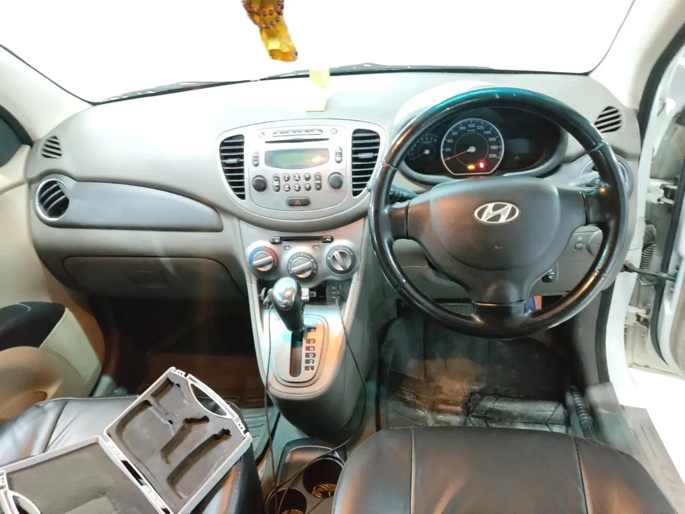 2012 Hyundai i10 SPORTZ 1.2 AT, Petrol, Automatic, 50,036 km, interior