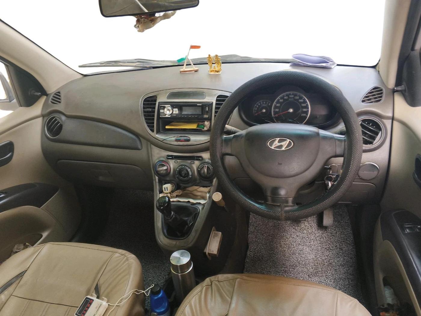 2013 Hyundai i10 ERA 1.1, Petrol, Manual, 89,129 km, interior