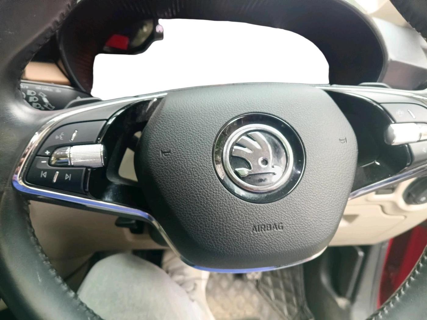 2022 Skoda SLAVIA STYLE 1.0L TSI AT, Petrol, Automatic, 36,311 km, interior