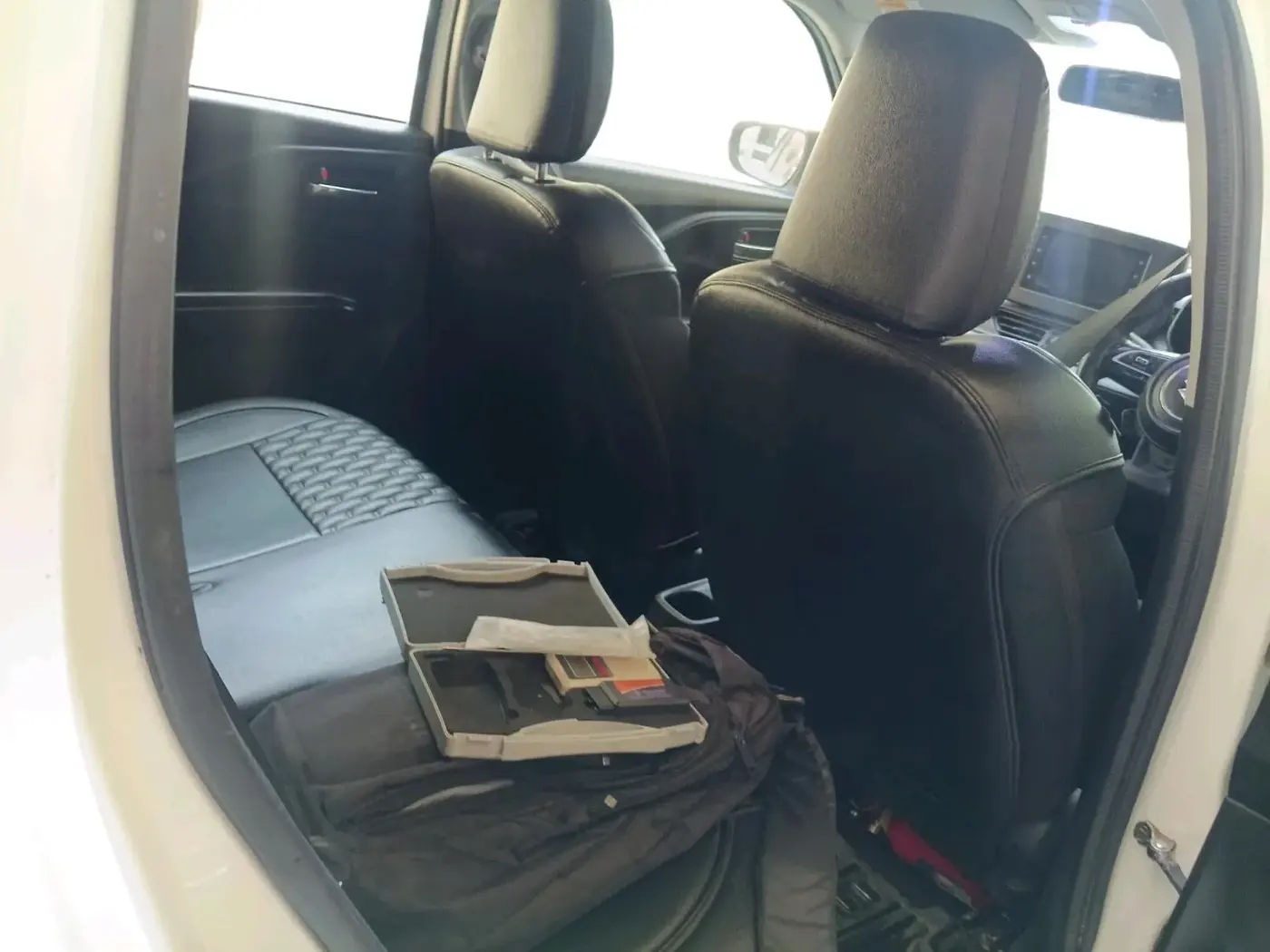 2025 Maruti Swift VXi (O) CNG, CNG, Manual, 22,528 km, interior