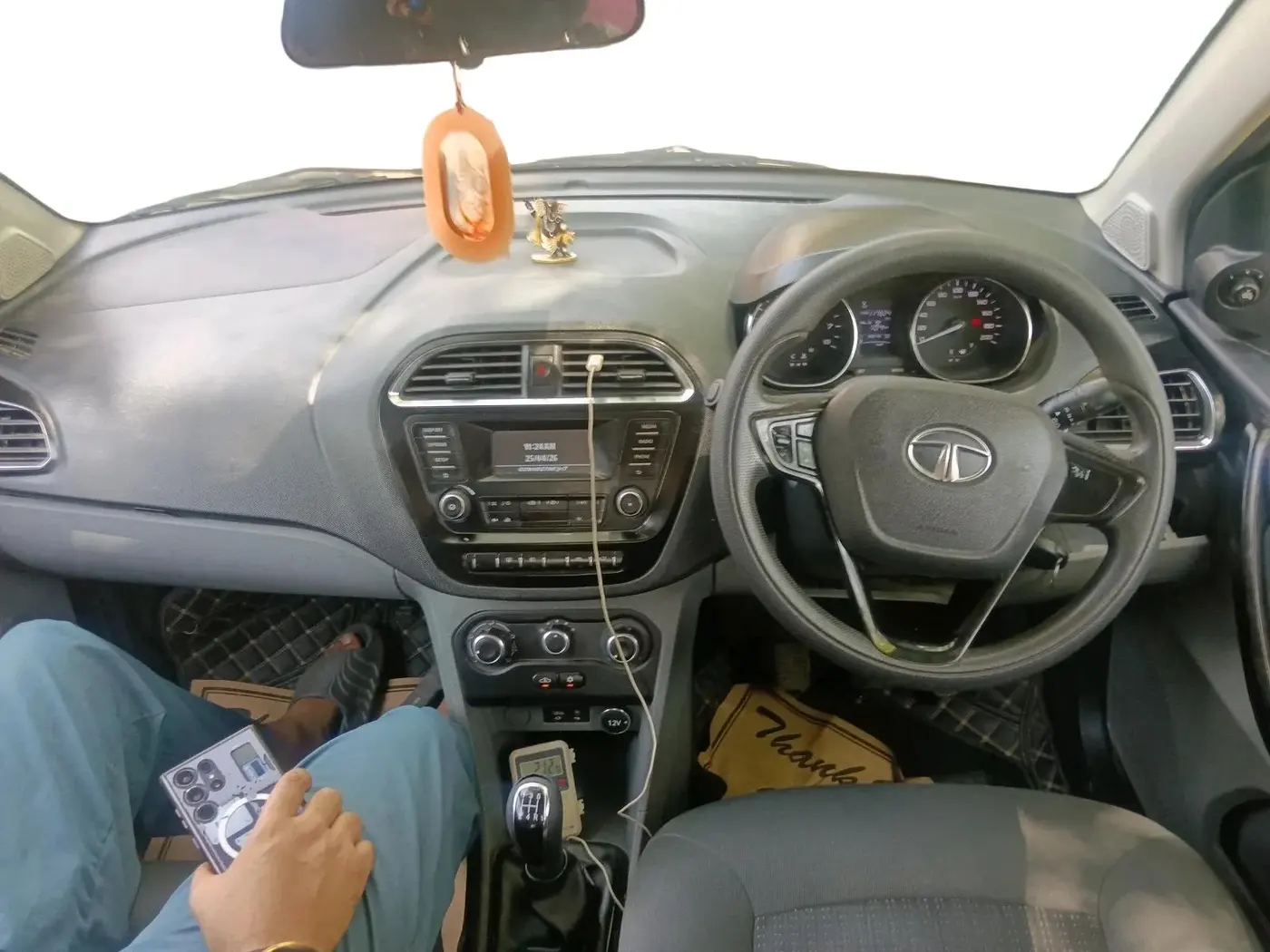 2018 Tata TIGOR XZ PETROL, Petrol, Manual, 1,17,922 km, interior