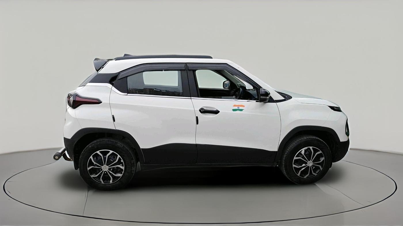 2024 Tata PUNCH PURE MT, Petrol, Manual, 7,209 km, exterior