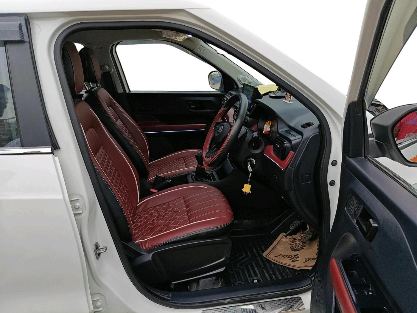 2024 Tata PUNCH PURE MT, Petrol, Manual, 7,209 km, interior