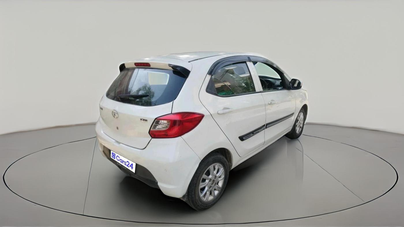 2017 Tata Tiago XZA PETROL, Petrol, Automatic, 64,902 km, exterior