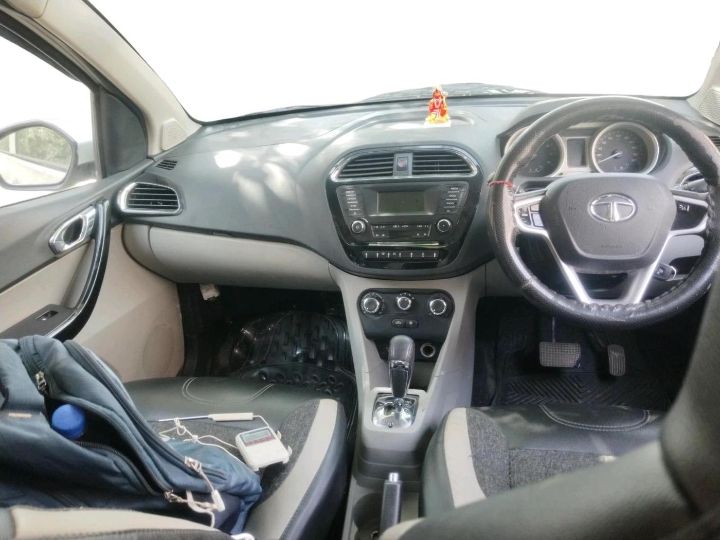 2017 Tata Tiago XZA PETROL, Petrol, Automatic, 64,902 km, interior
