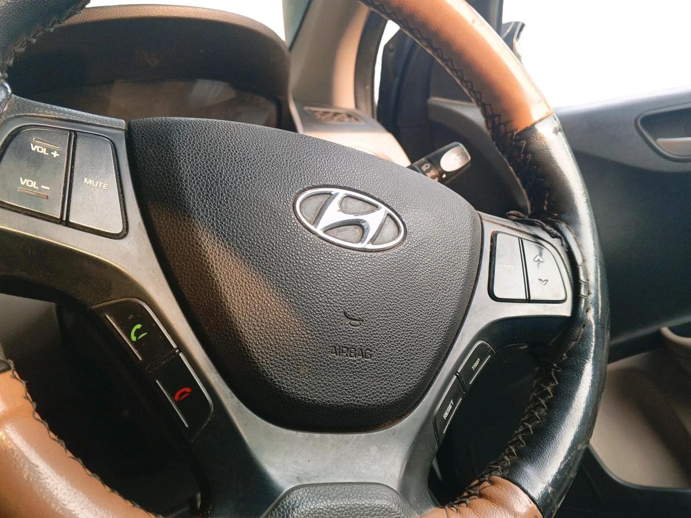 2017 Hyundai Grand i10 SPORTZ 1.2 KAPPA VTVT, Petrol, Manual, 85,031 km, interior