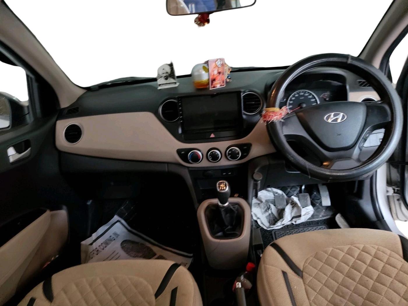 2014 Hyundai Grand i10 SPORTZ 1.2 KAPPA VTVT, Petrol, Manual, 27,547 km, interior