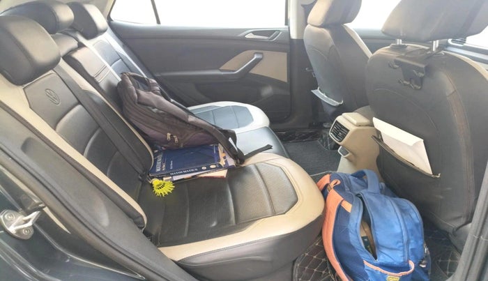 2022 Volkswagen TAIGUN HIGHLINE 1.0 TSI AT, Petrol, Automatic, 67,518 km, interior