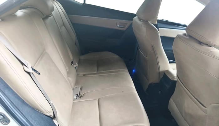 2016 Toyota Corolla Altis G PETROL, Petrol, Manual, 1,10,172 km, interior
