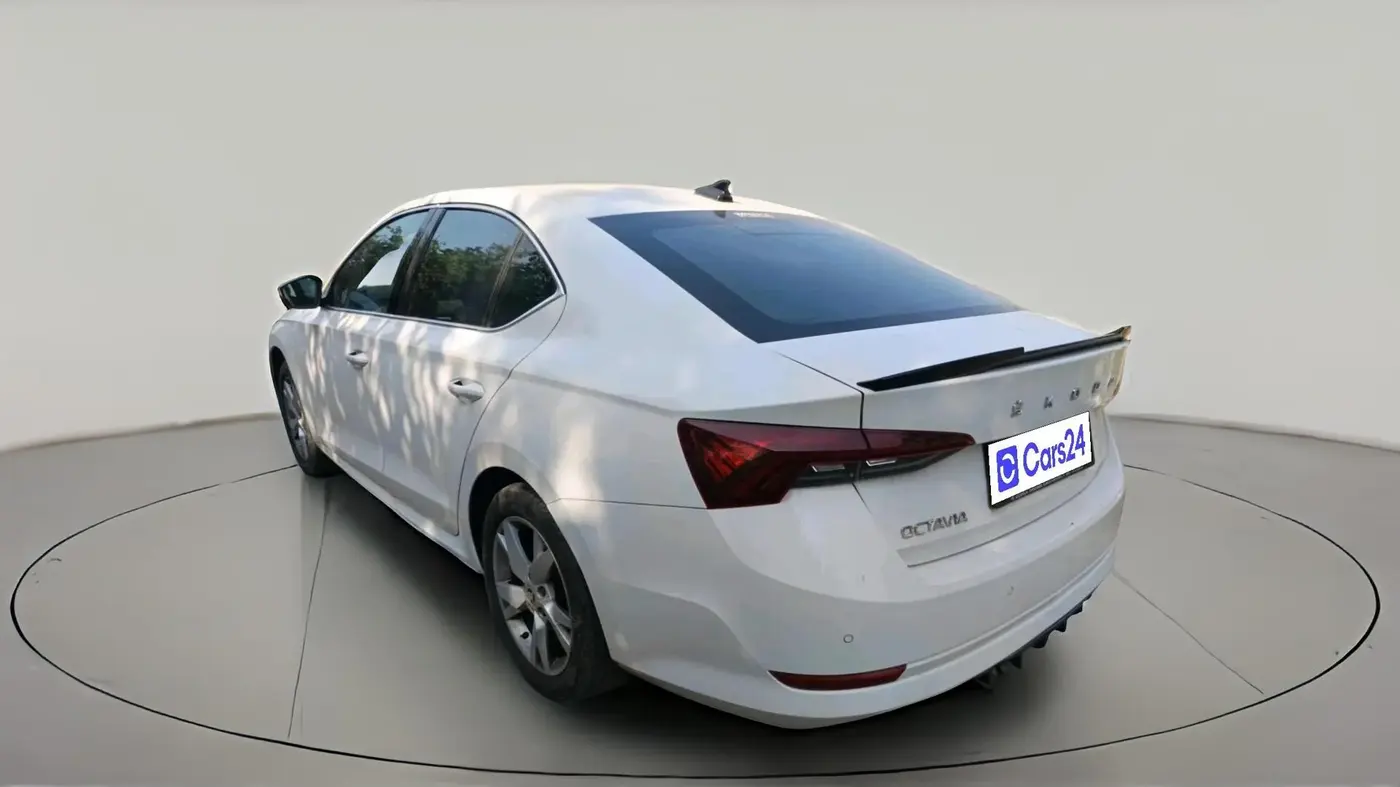 2021 Skoda Octavia STYLE 2.0, Petrol, Automatic, 72,679 km, exterior