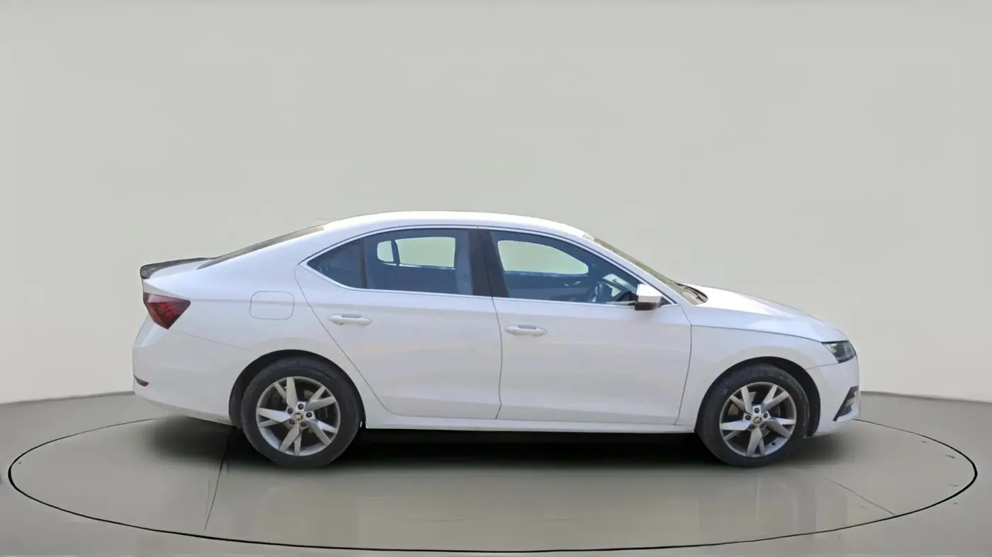 2021 Skoda Octavia STYLE 2.0, Petrol, Automatic, 72,679 km, exterior