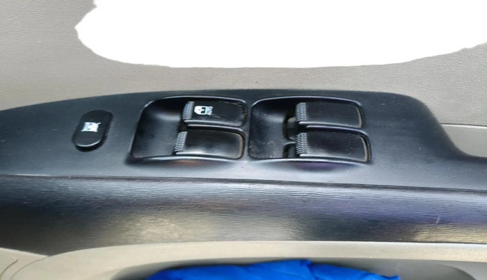 2013 Hyundai i10 MAGNA 1.1, Petrol, Manual, 80,499 km, interior
