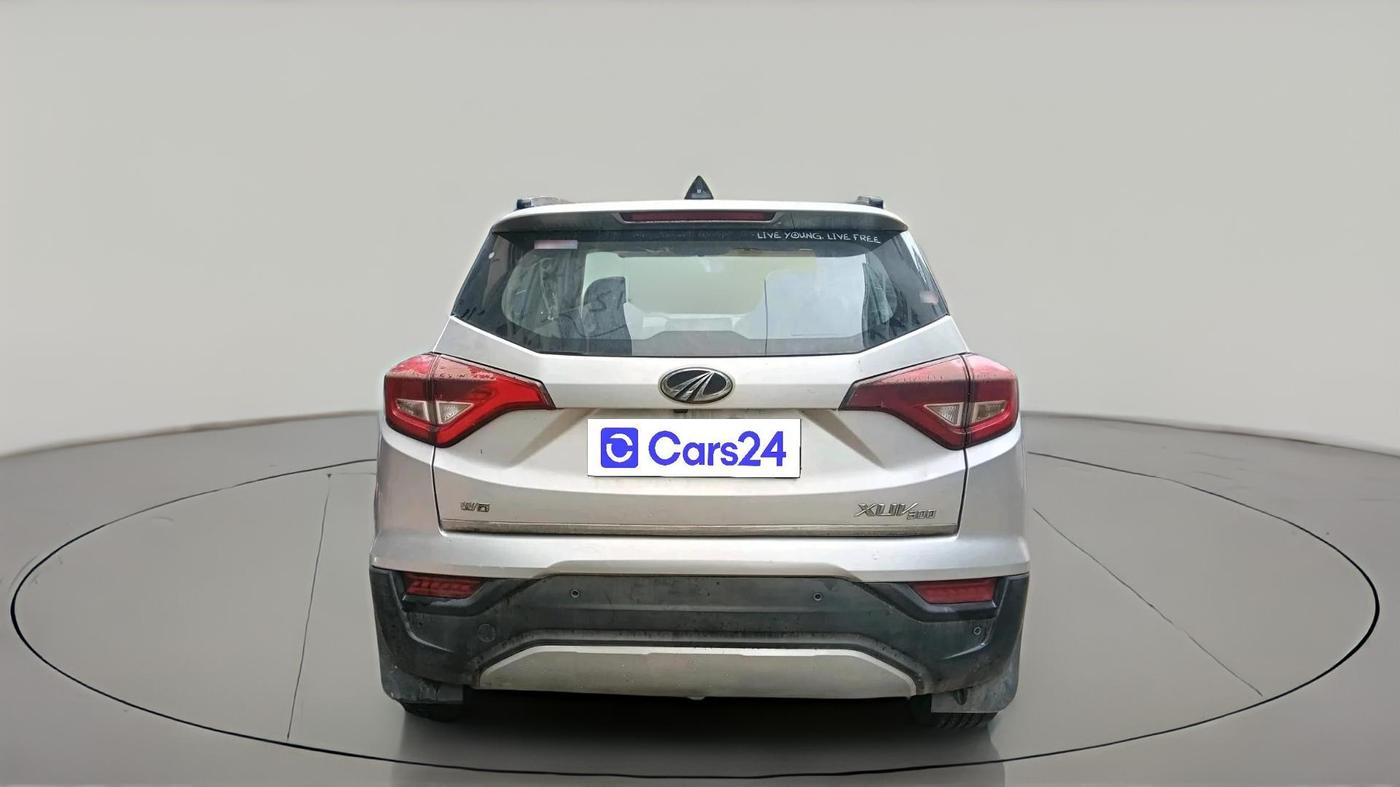 2020 Mahindra XUV300 W6 1.2 PETROL, Petrol, Manual, 30,414 km, exterior