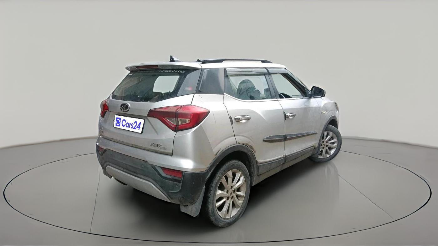 2020 Mahindra XUV300 W6 1.2 PETROL, Petrol, Manual, 30,414 km, exterior
