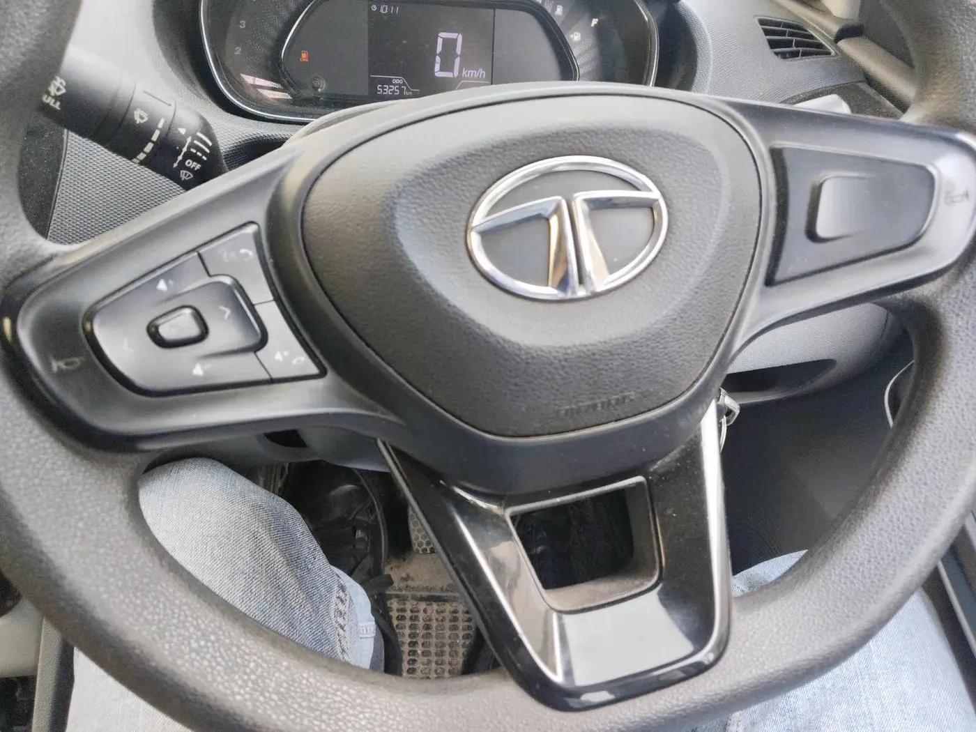 2022 Tata Tiago XT CNG, CNG, Manual, 53,257 km, interior